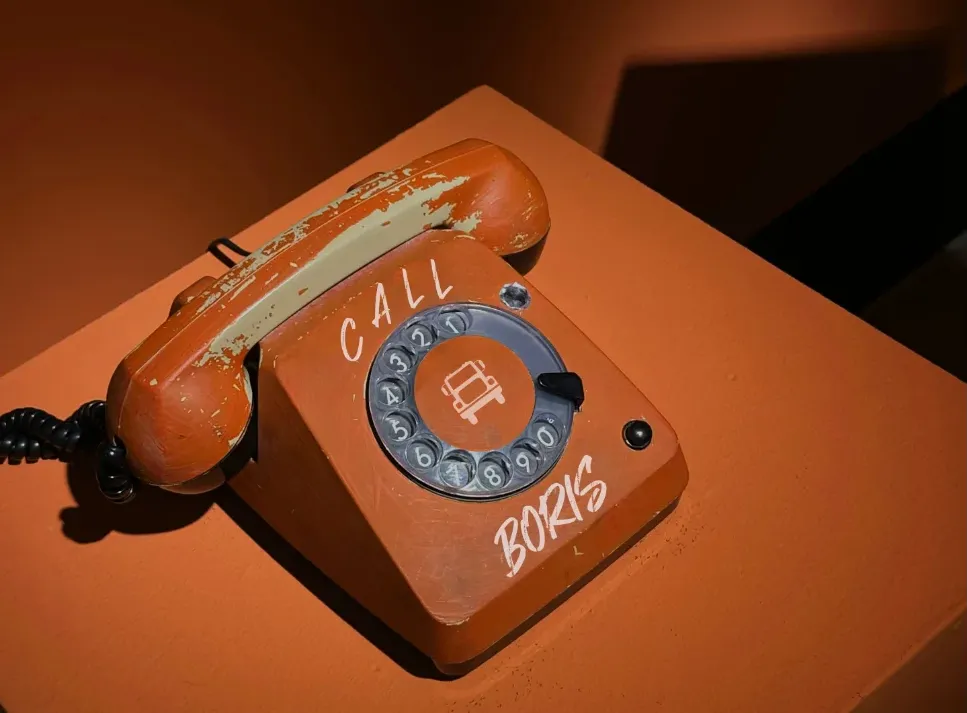 header contact mobile